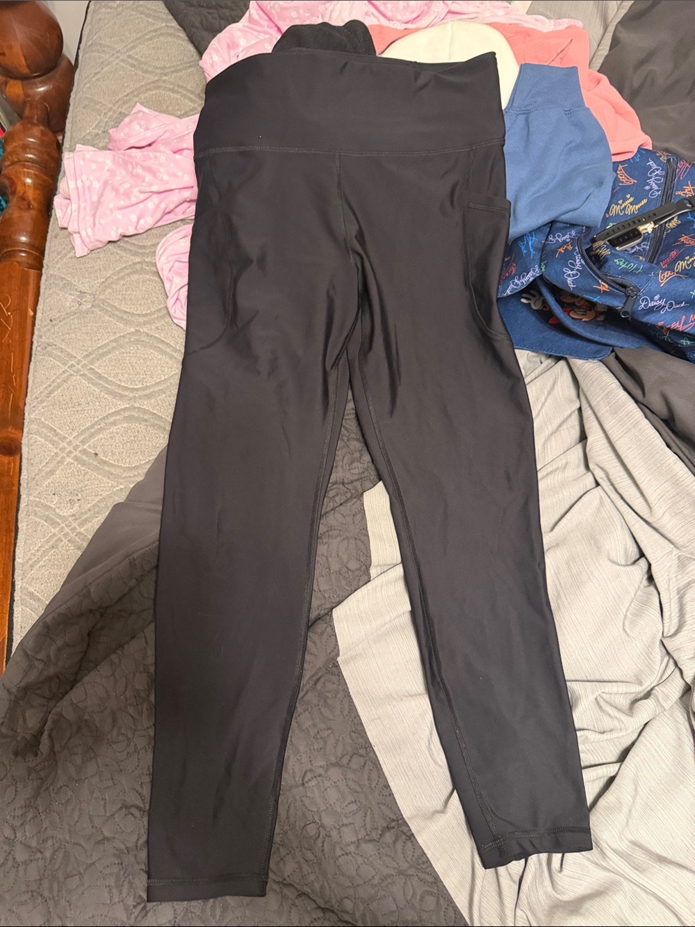 Old Navy Black High-Waist Active Leggings - Picture 2 of 7